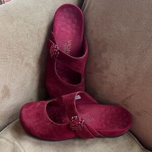 Vionic Burgundy Mules with Embellished Strap